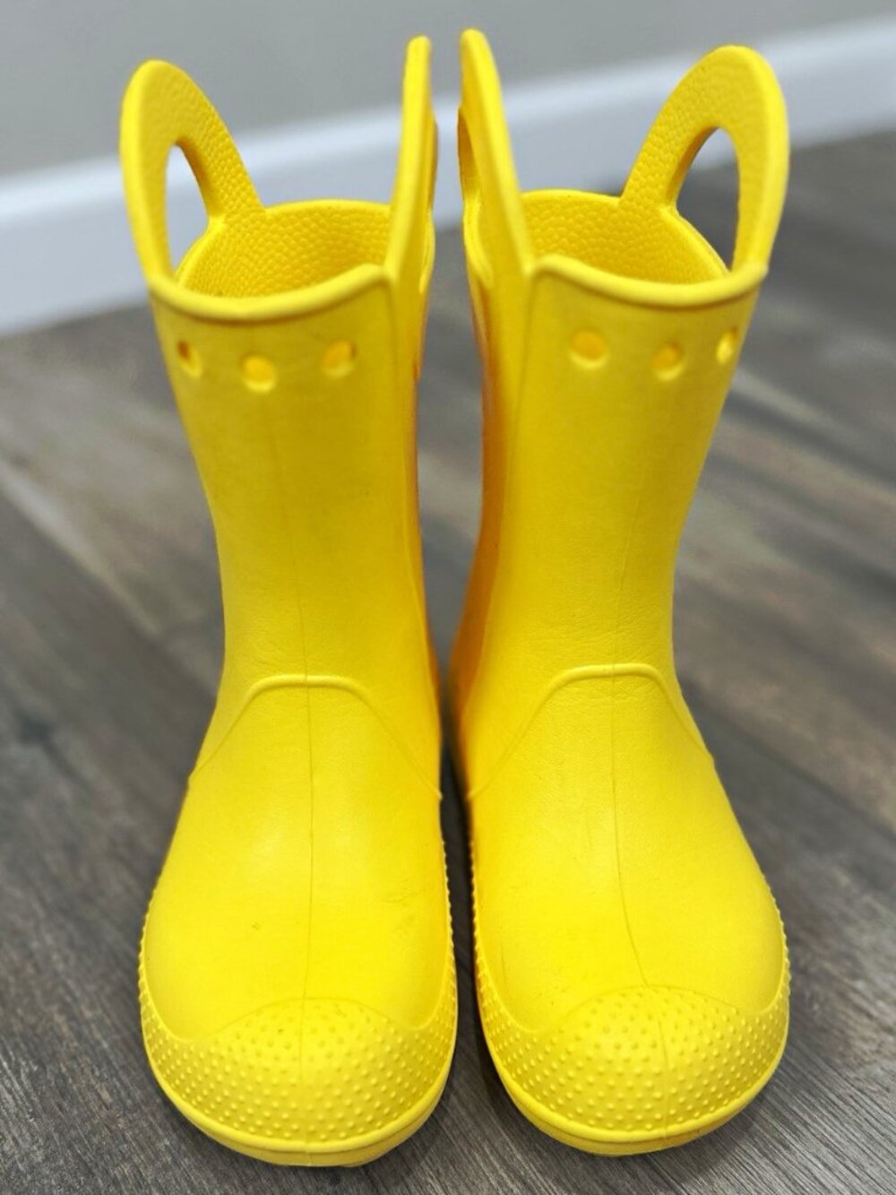 Crocs Kids J1 Yellow Handle It Rain Boots Waterproof Pull On Lightweight